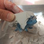 セリアの玩具「発掘恐竜フィギュア」で恐竜の発掘体験!知育に効果的