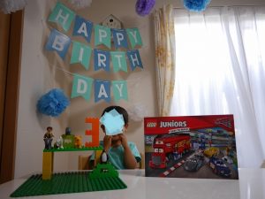 3歳の男の子の誕生日にレゴカーズフロリダ500ファイナルレース10745